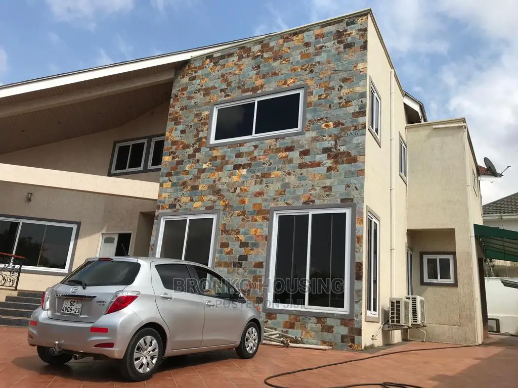 5bdrm House in Bronko Housing, Airport Residential Area for Rent