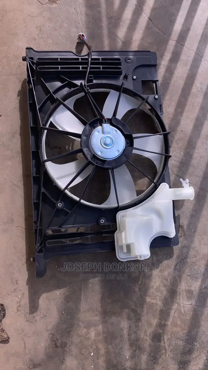 Corolla 2014,2015,2016,2017,2018 Radiator Fan