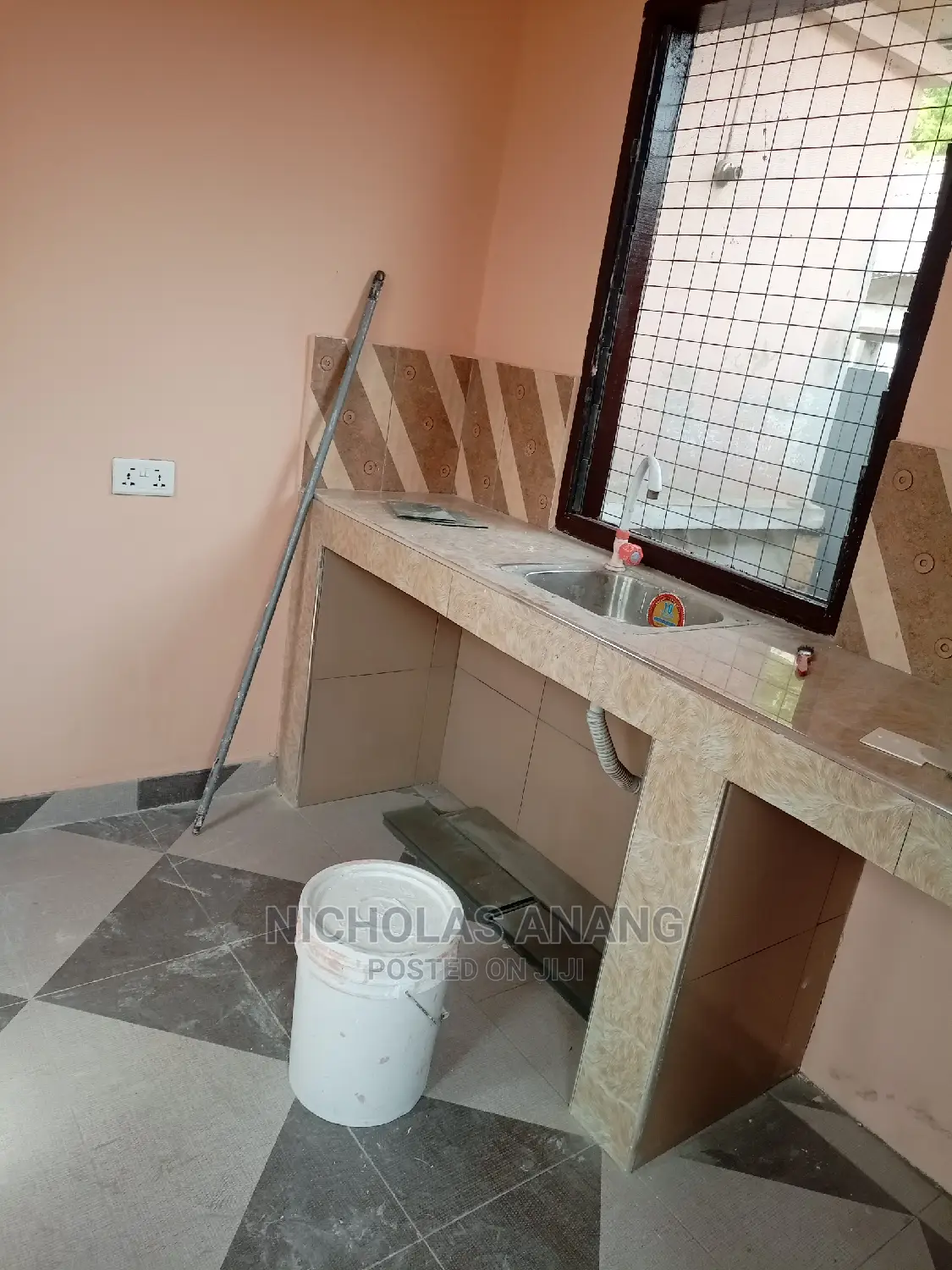 1bdrm House in Guest Inn, New Town for rent