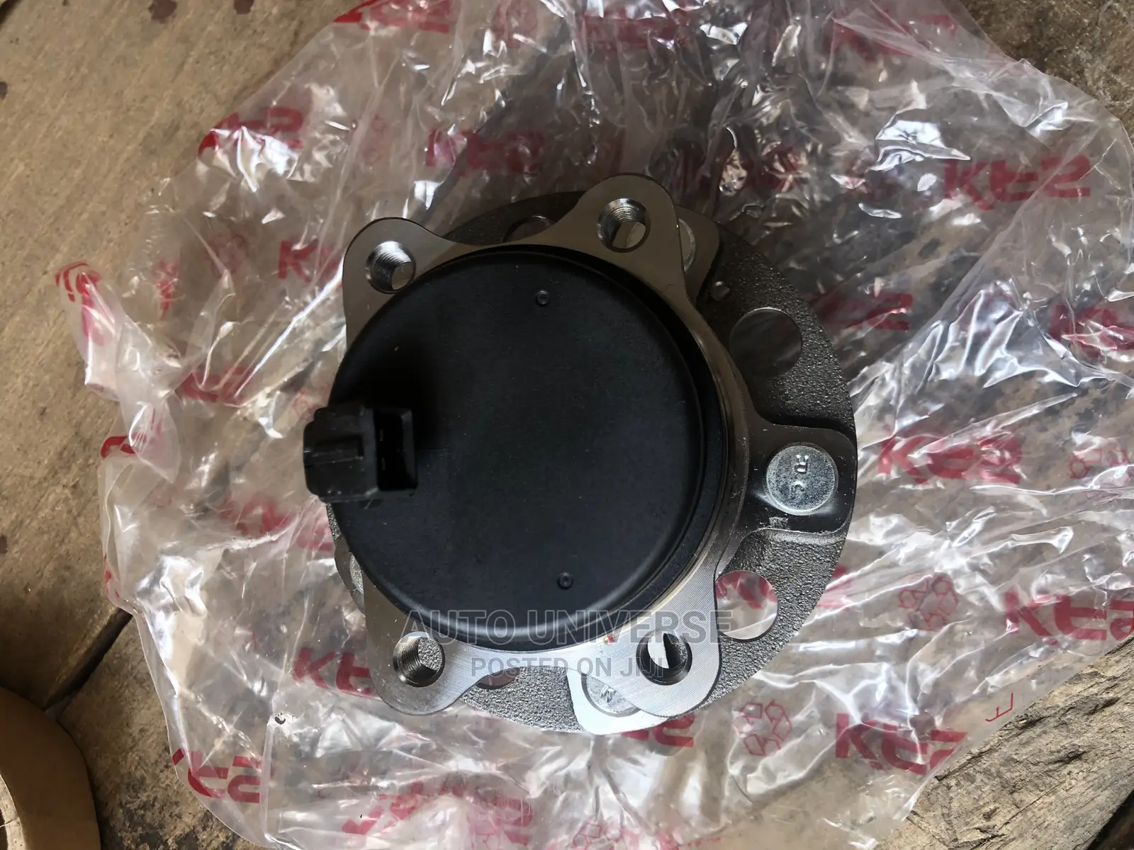 Hyundai Sonata Back Hub With ABS Sensor