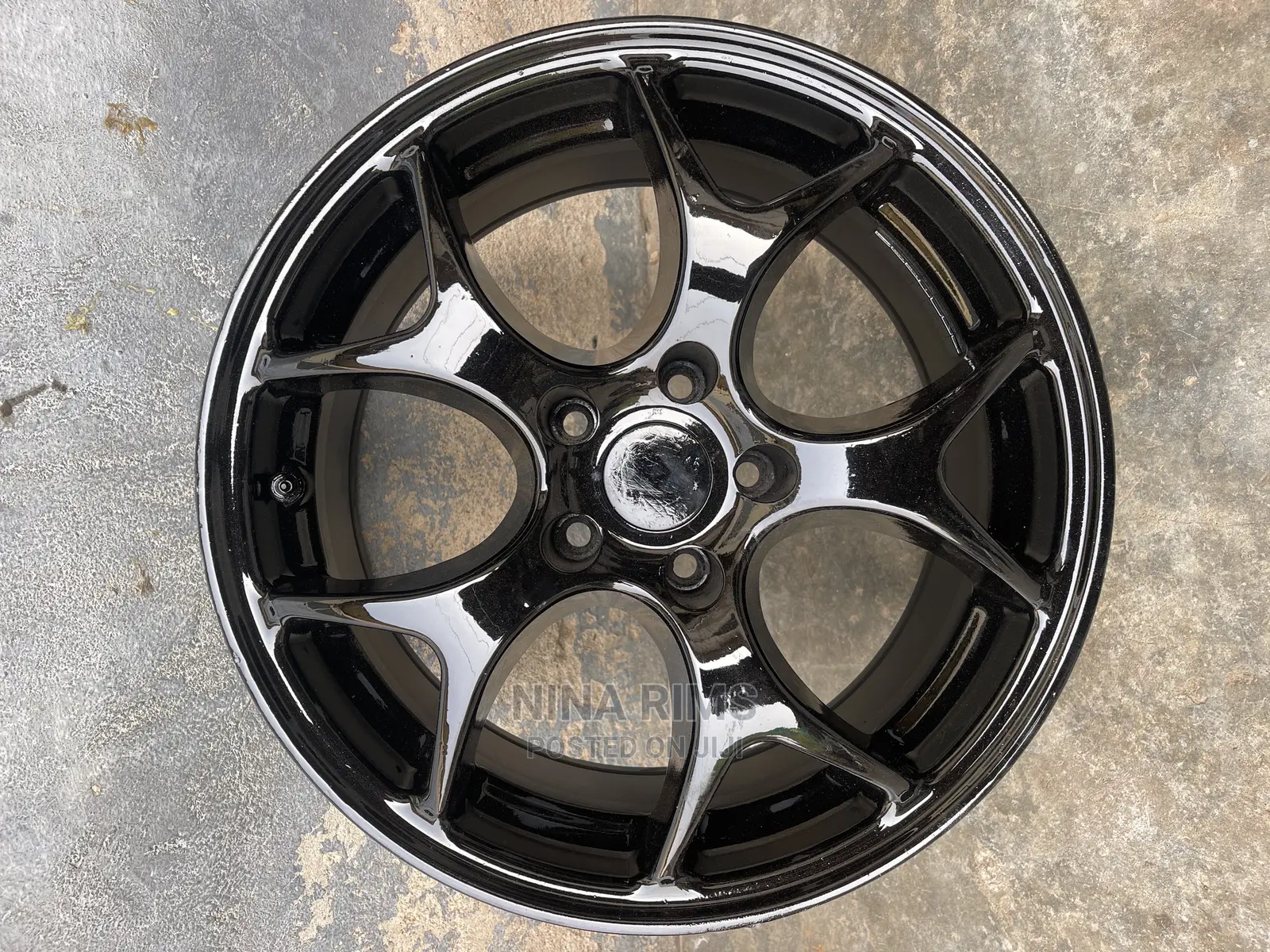 Black Rims for All Cars