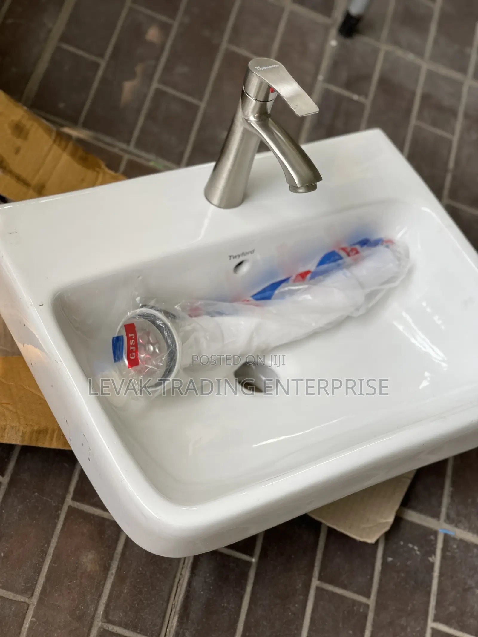 Wash Hand Basin - Wash Sink - Twyford Basin