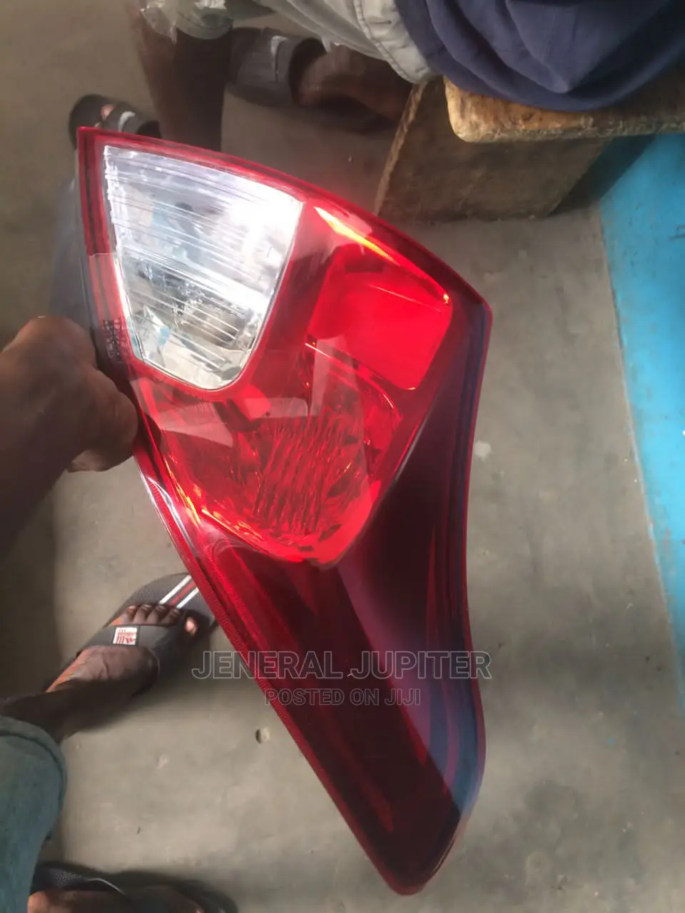 Nissan Versa 2013/16 Tail Light One.
