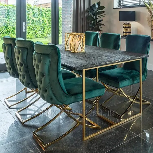Dining Table With 8 Chair's (Belled)