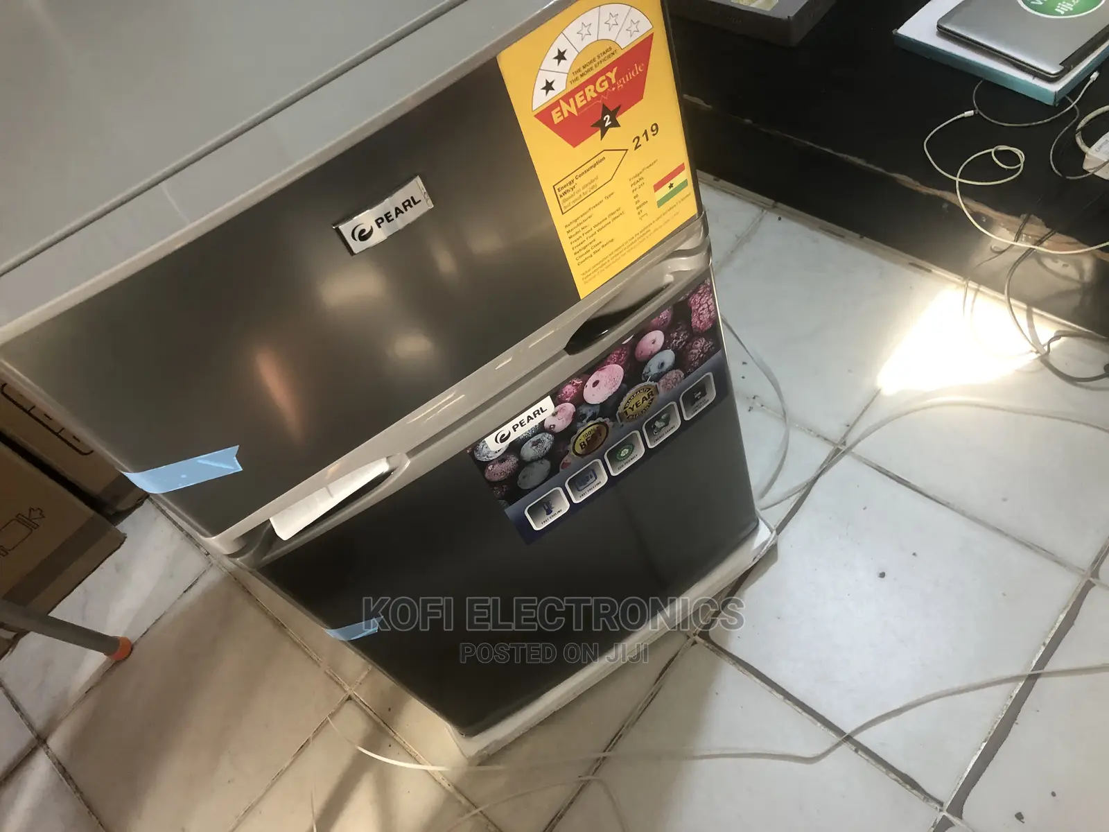 In Built Stabilizer Double Door Pearl Table Top Fridge