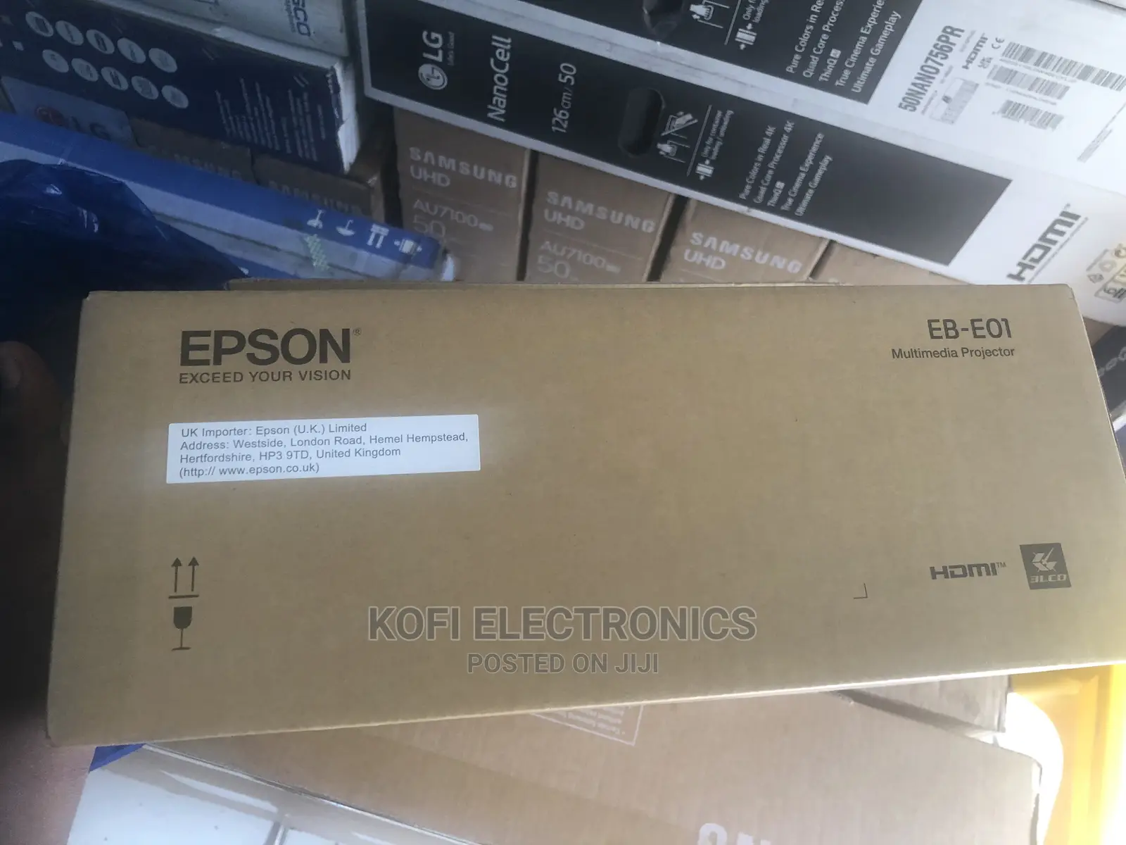 New Epson EB-E01 XGA Projector Brightness: 3300lm With HDMI