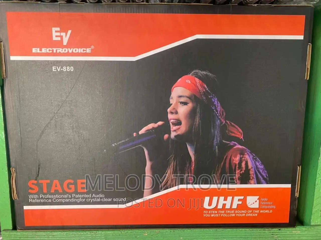Electro-Voice Cordless Microphone (Ev 880)