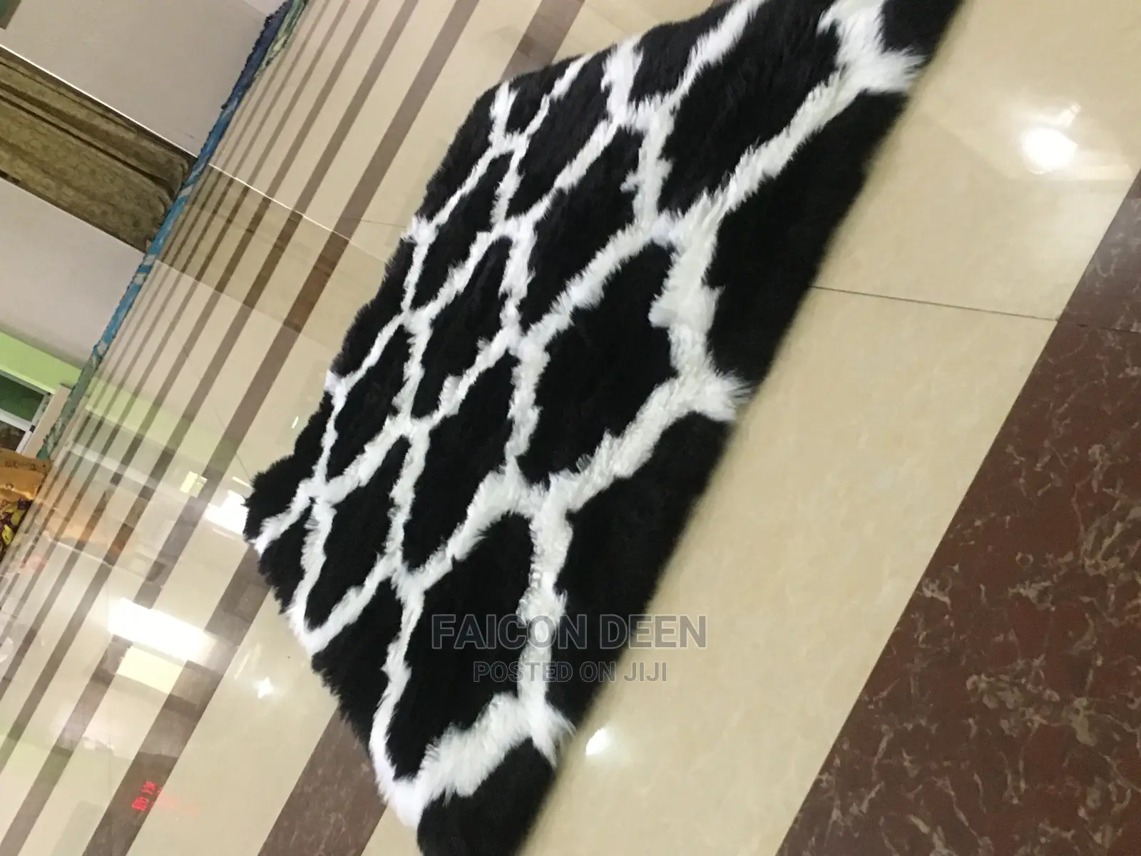 Fluffy Fur Center Carpet (Ultra Soft Fur Rug )Size180x120cm