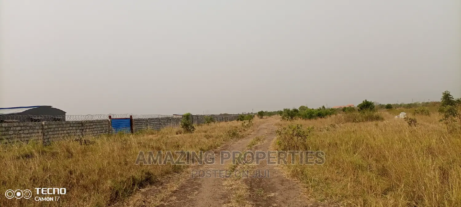 1000acres of Land for Sale Dawenya Central University