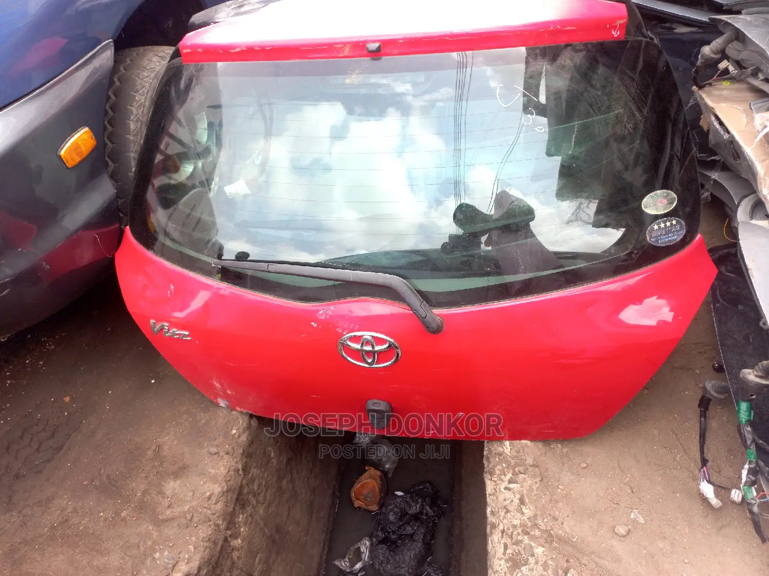 Vitz/Yaris Boot Lift Back