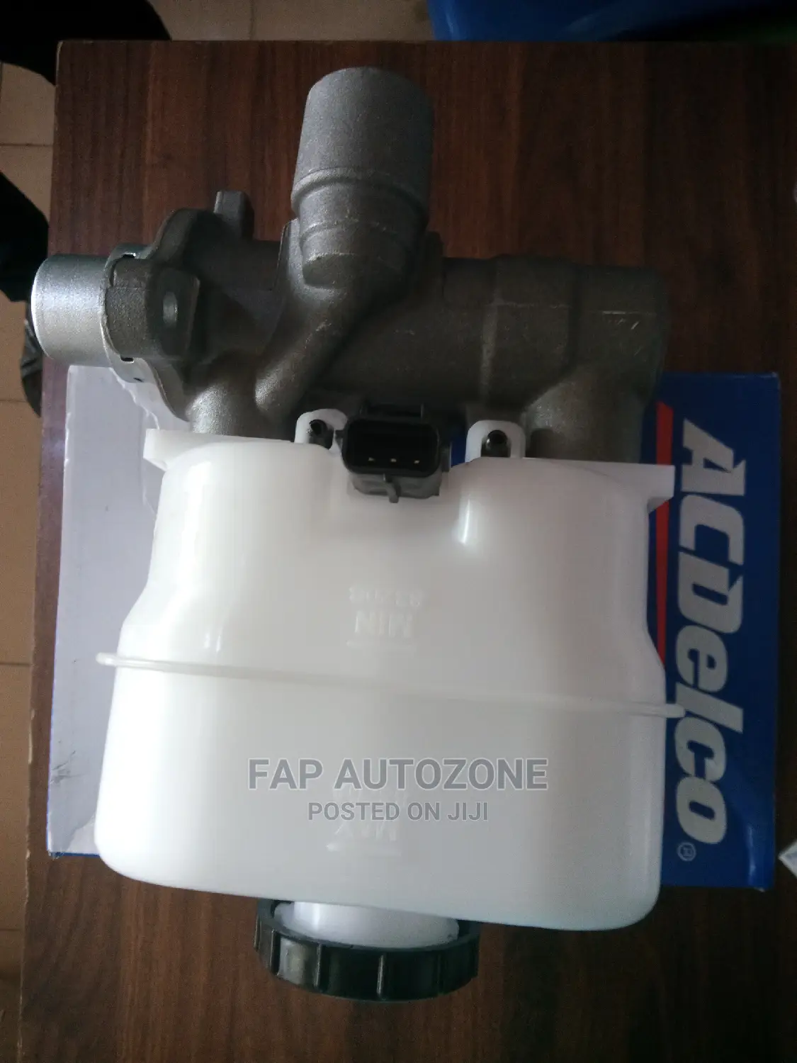 Original Acdelco Brake Pot/Master Cylinder From Usa. 18m2615