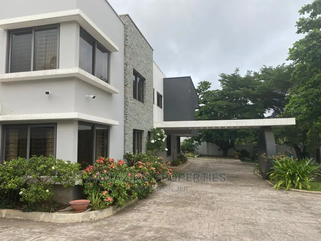 5bdrm House in Airport Residential for Sale