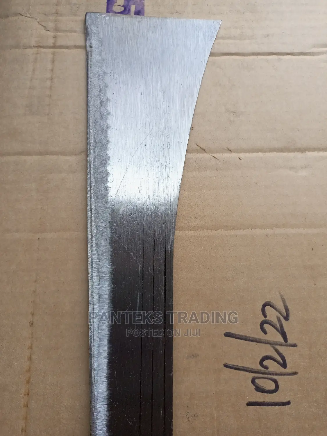 Crocodile Cutlass