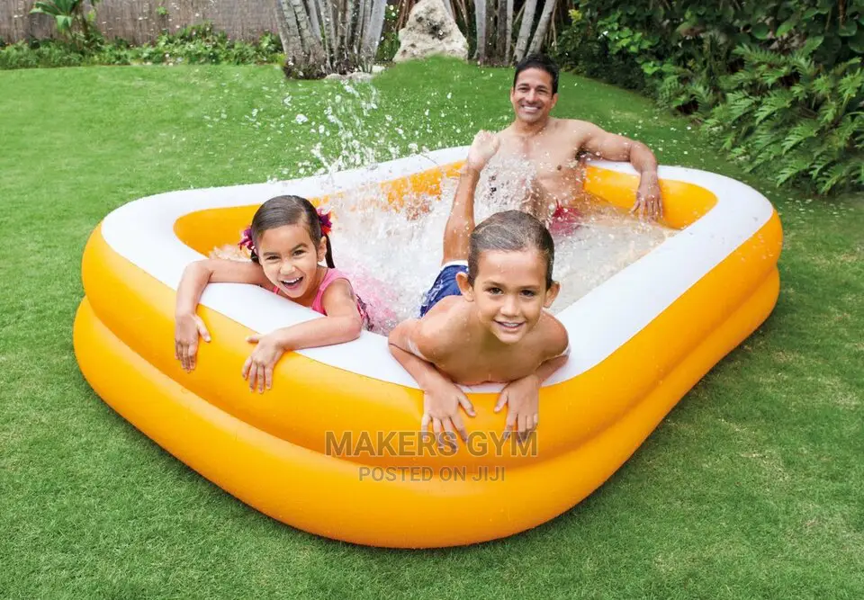 Swimming Pool (Center Family)