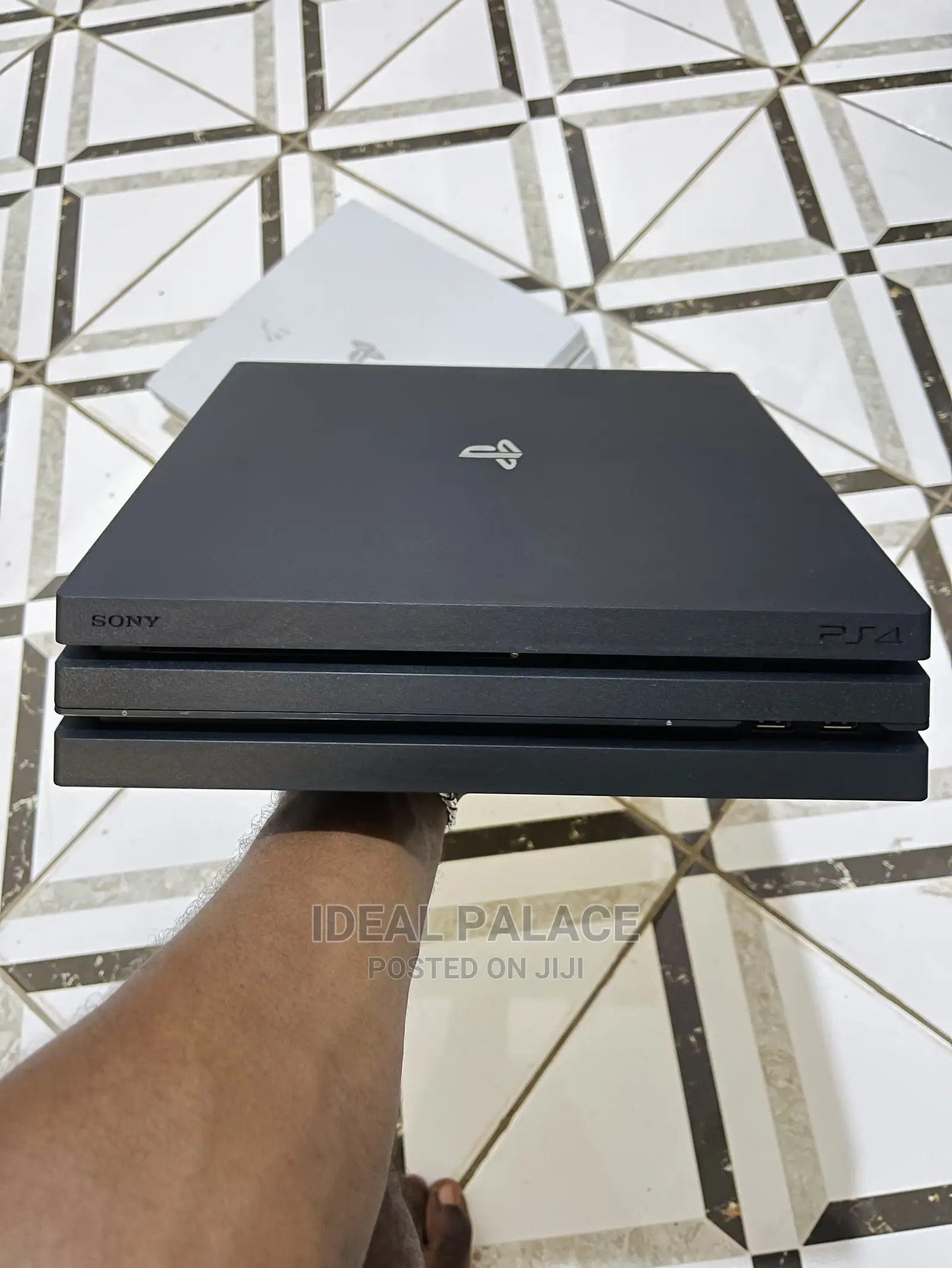 Playstation 4 Pro With 6 Games