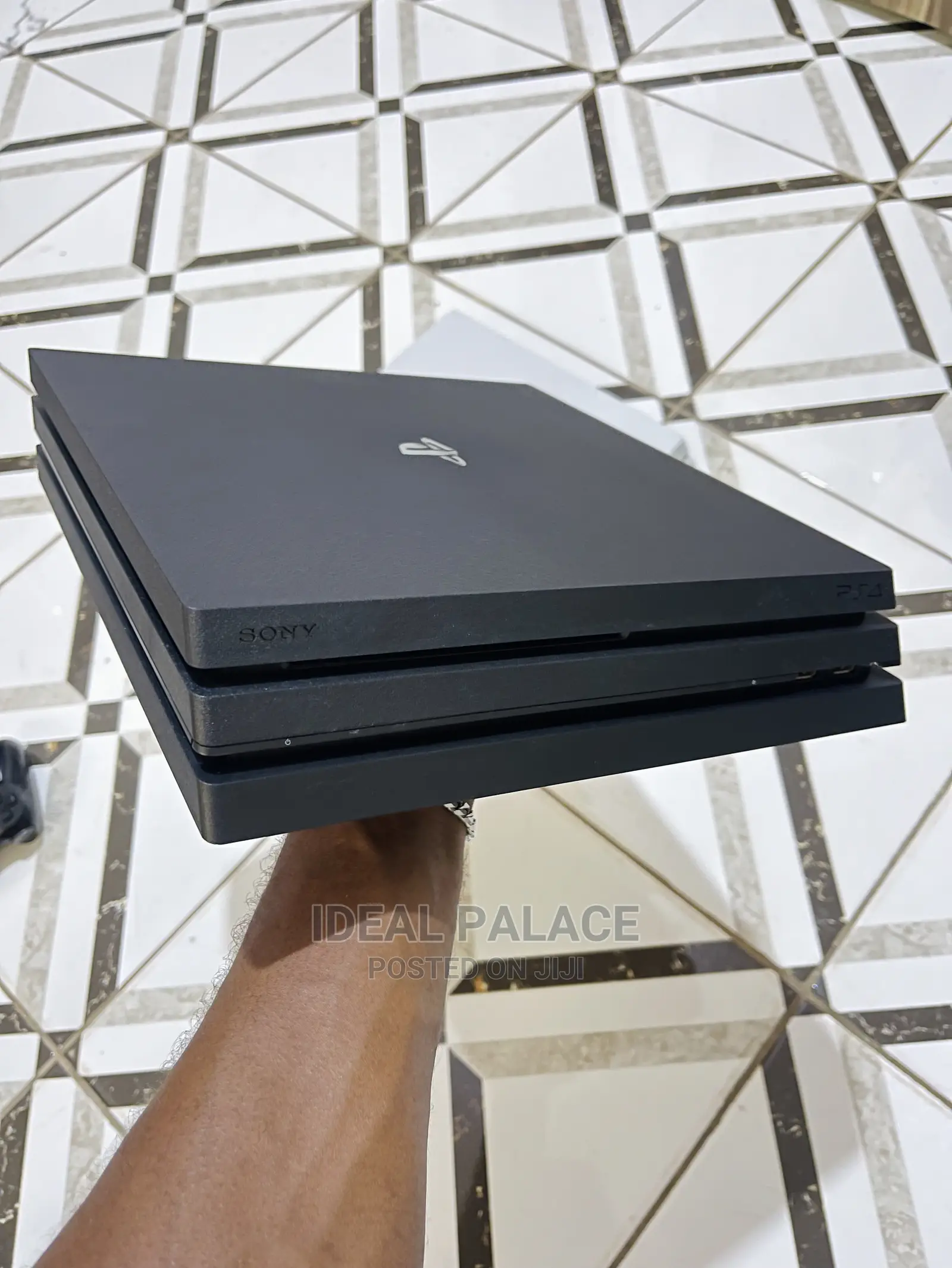 Playstation 4 Pro With 6 Games