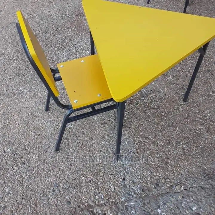 Kids Table and Chairs