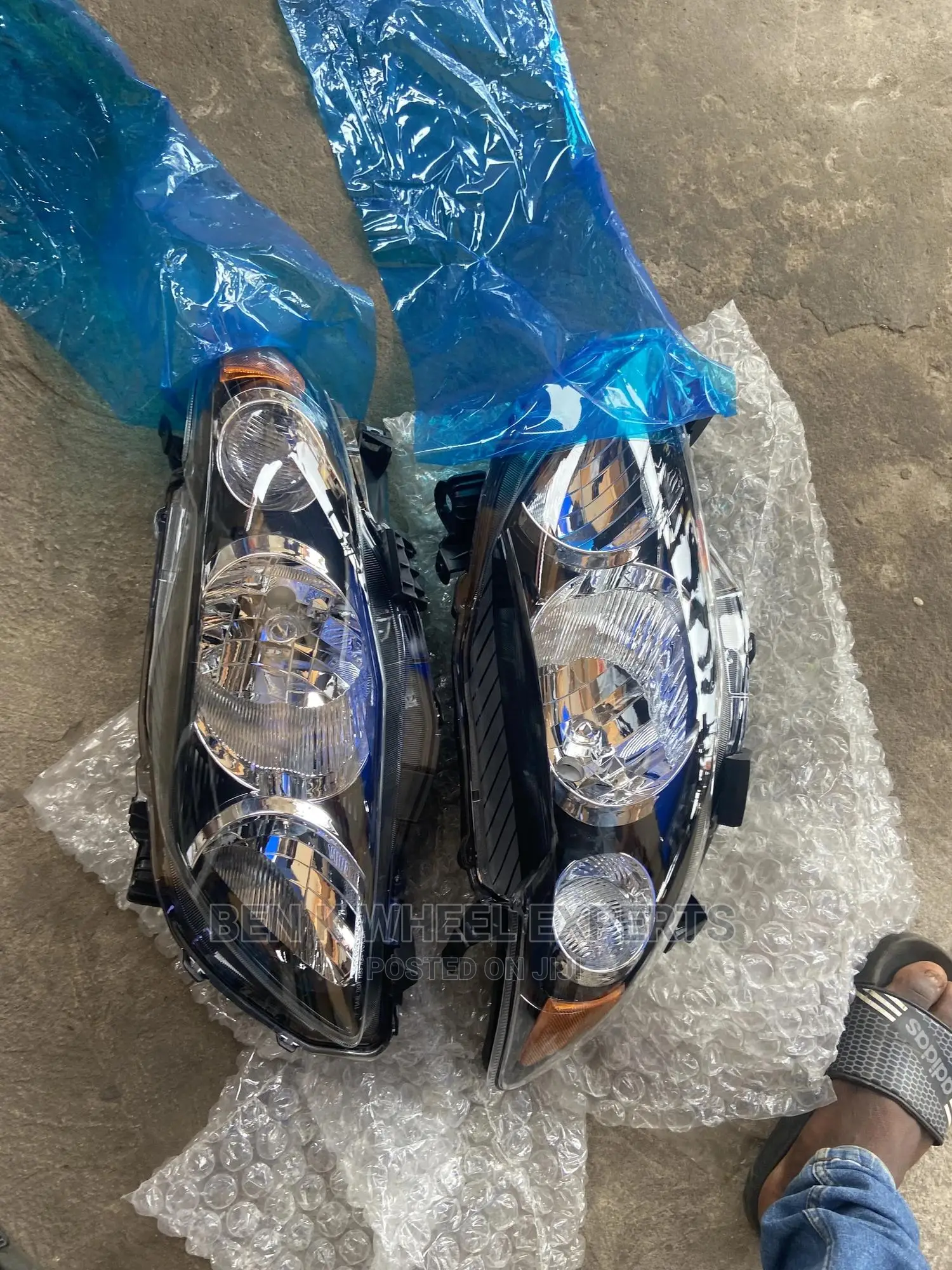 Corolla Headlight Black