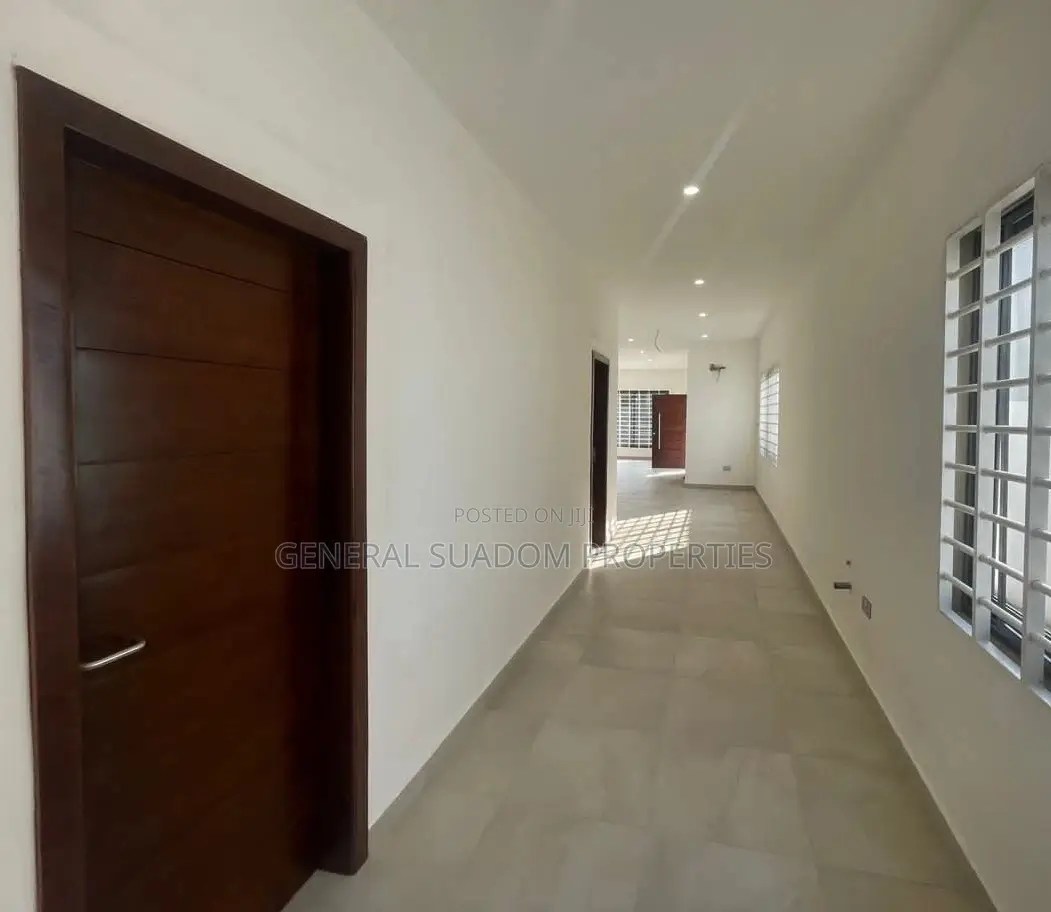 3bdrm House in Suadom Properties, Baatsona Total for sale