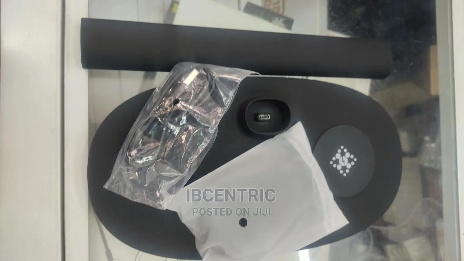 4 in 1 Headphone Stand With Wireless Charger