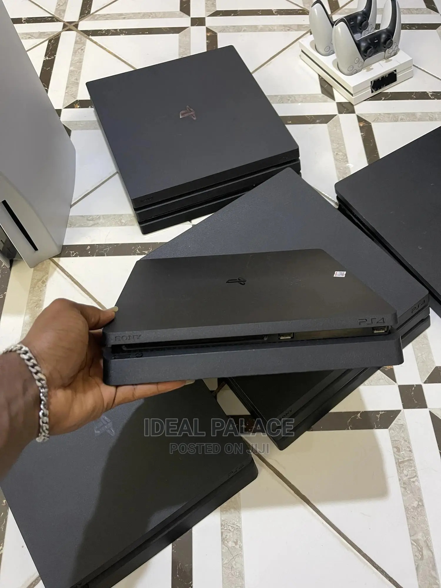 Ps4 Slim With 11 Games