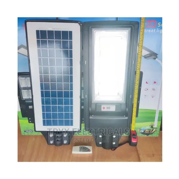 600W LED Solar Street Light With Remote- Black