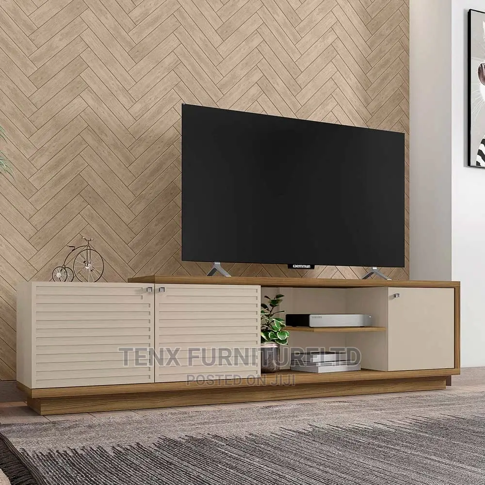 TV Stand (Laminanoes)