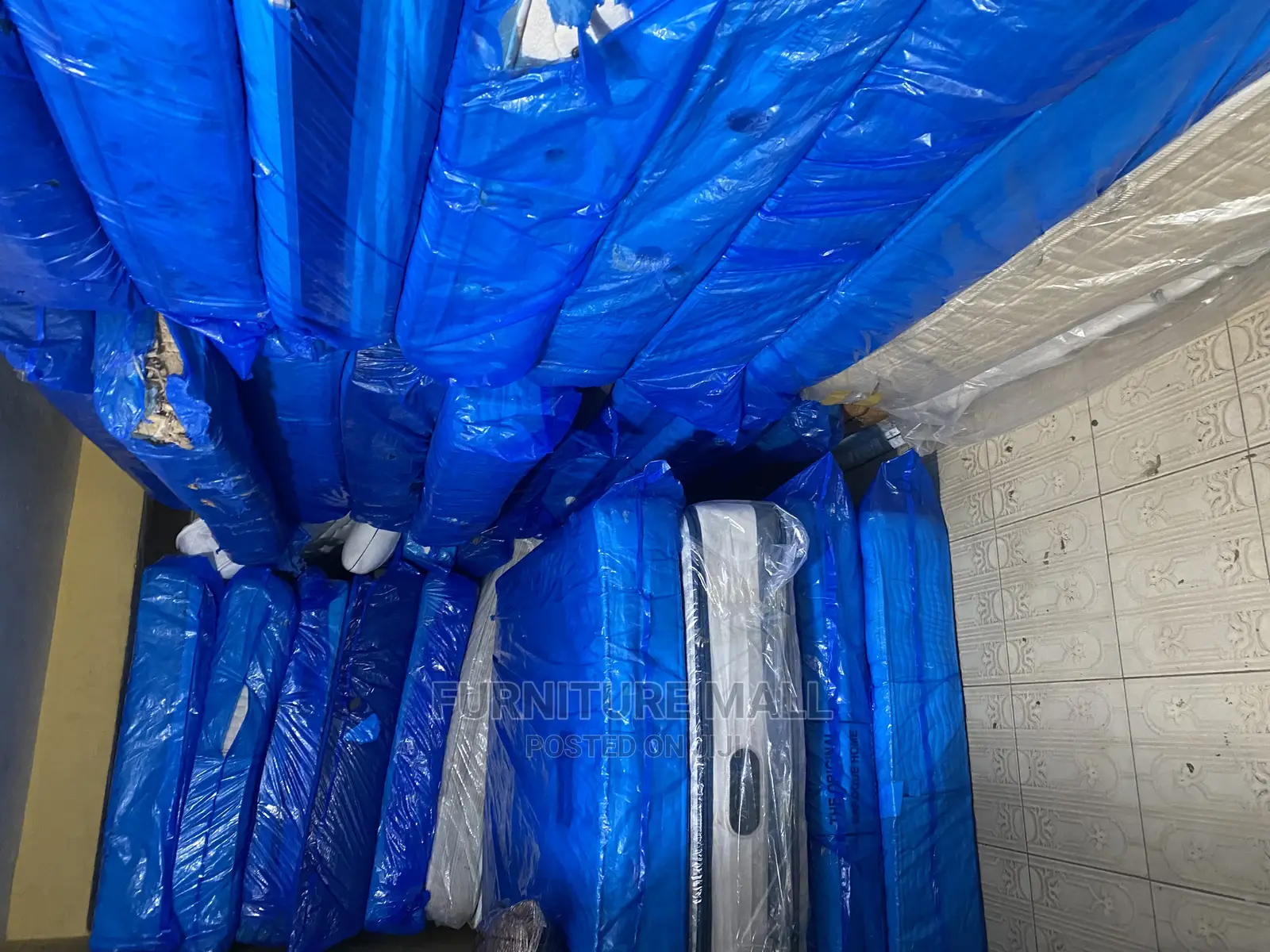 80/60 Queens Mattress . Delivery Is Free