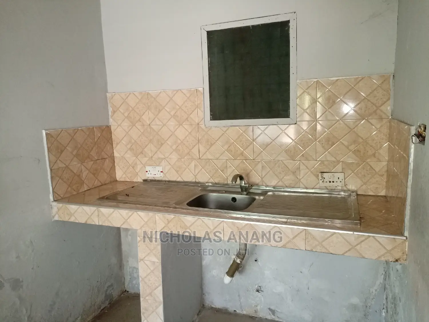 1bdrm House in The Dorns Properties, New Town for rent