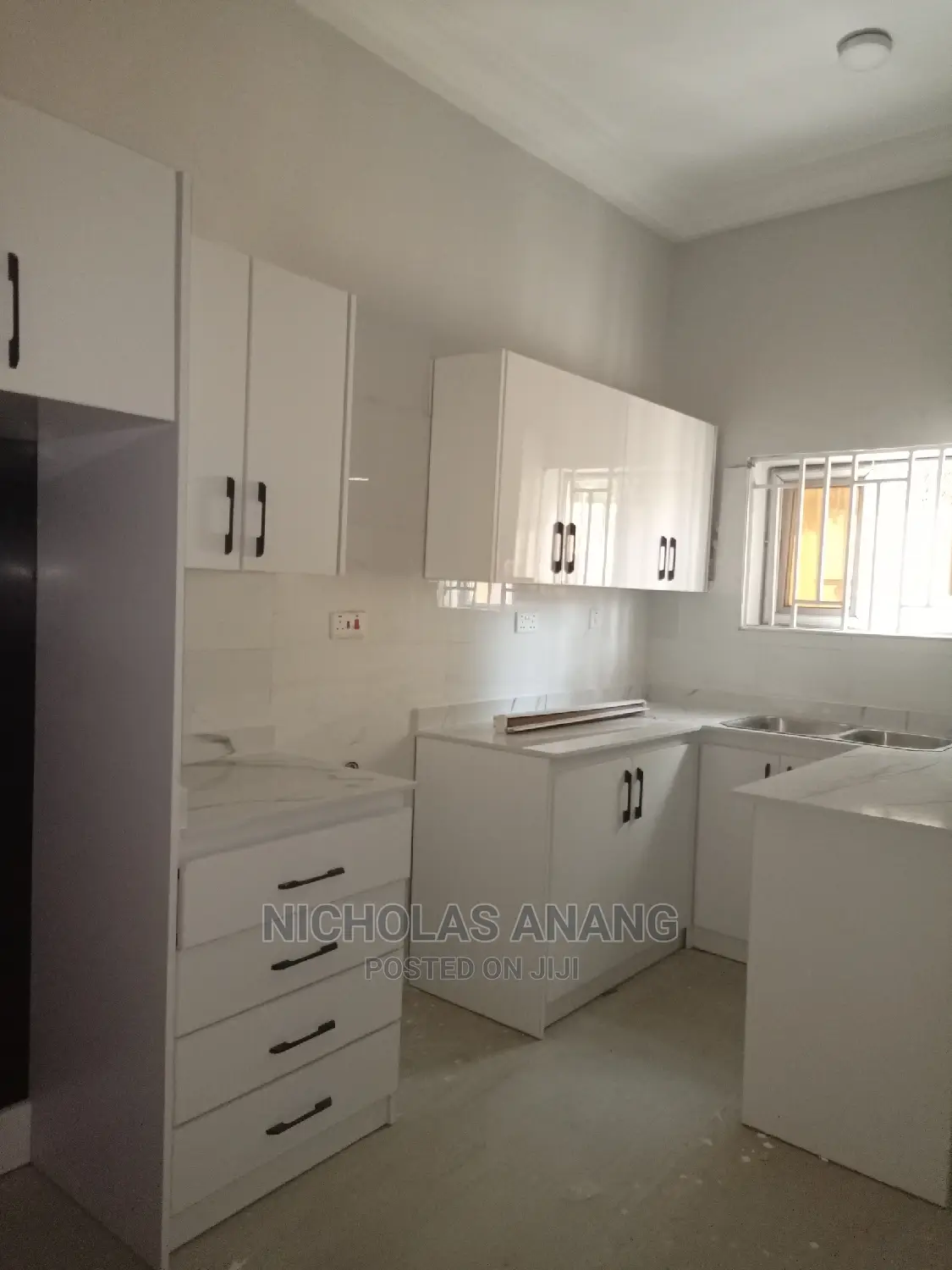 2bdrm Apartment in The Dorns Properties, New Town for rent