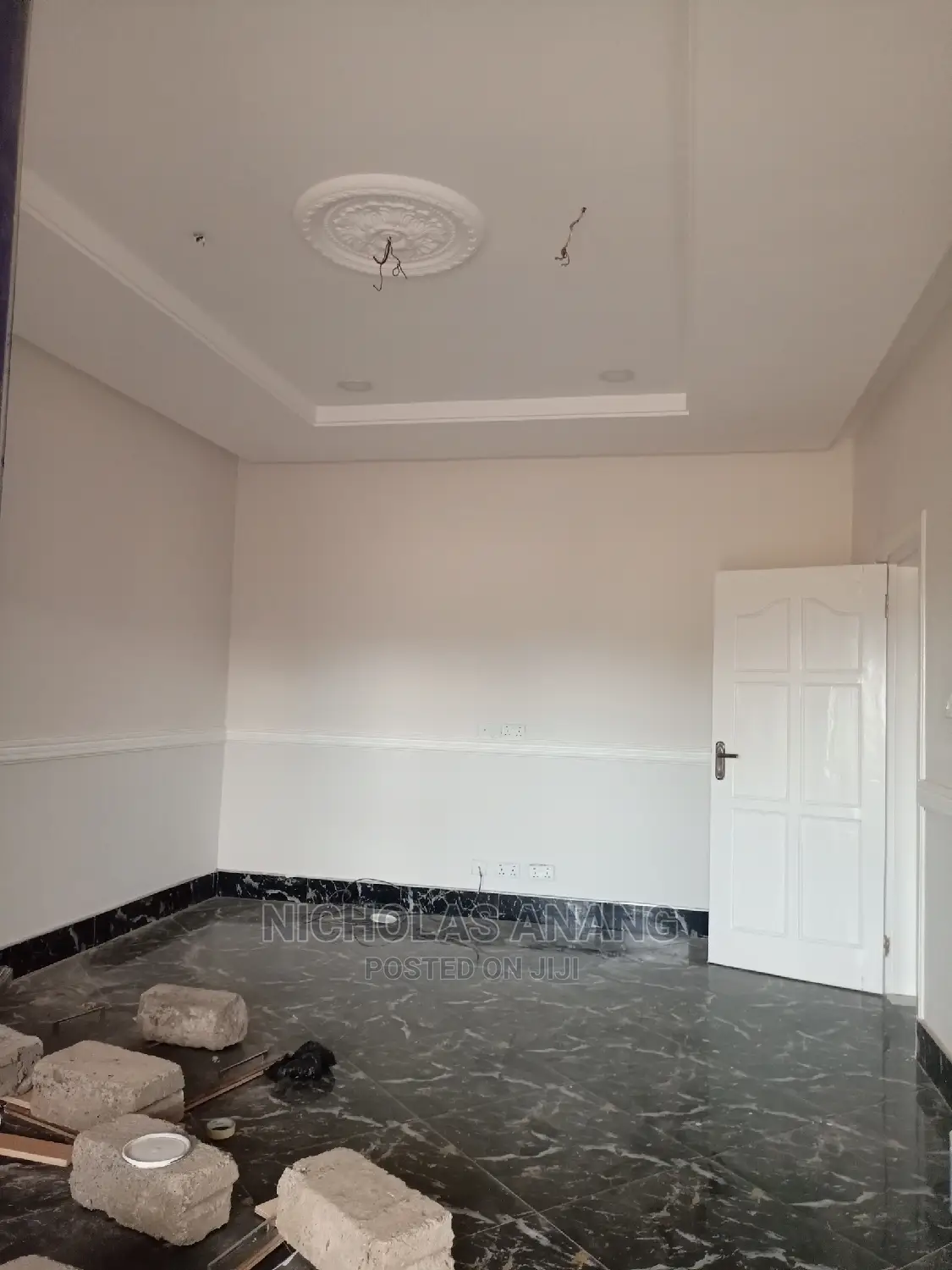 2bdrm Apartment in The Dorns Properties, New Town for rent
