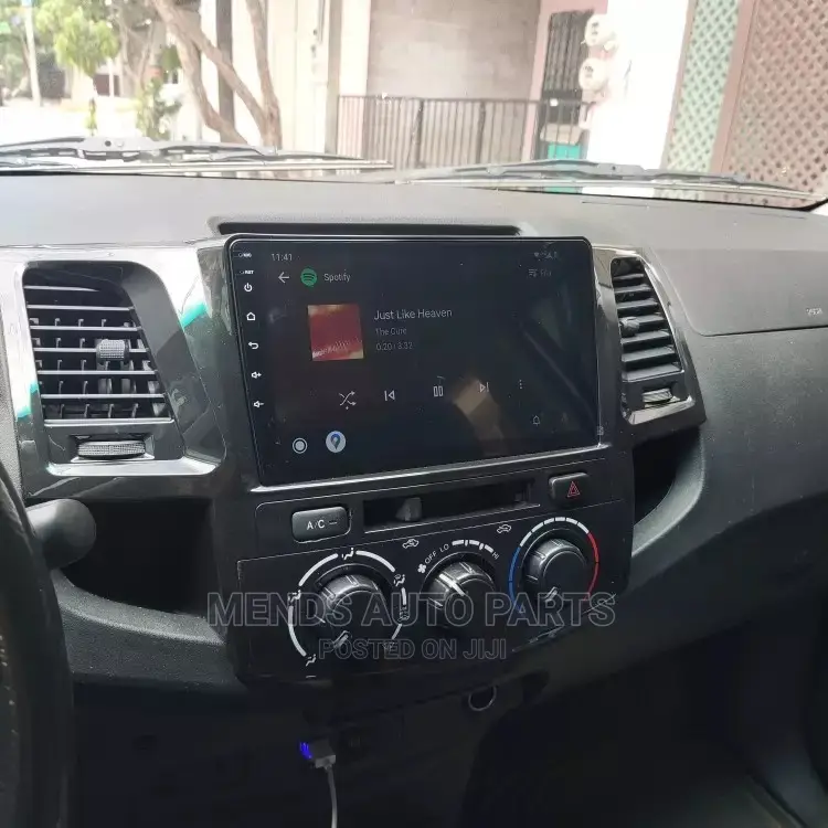 Toyota Hilux/ Fortuner Android Video Car Tape