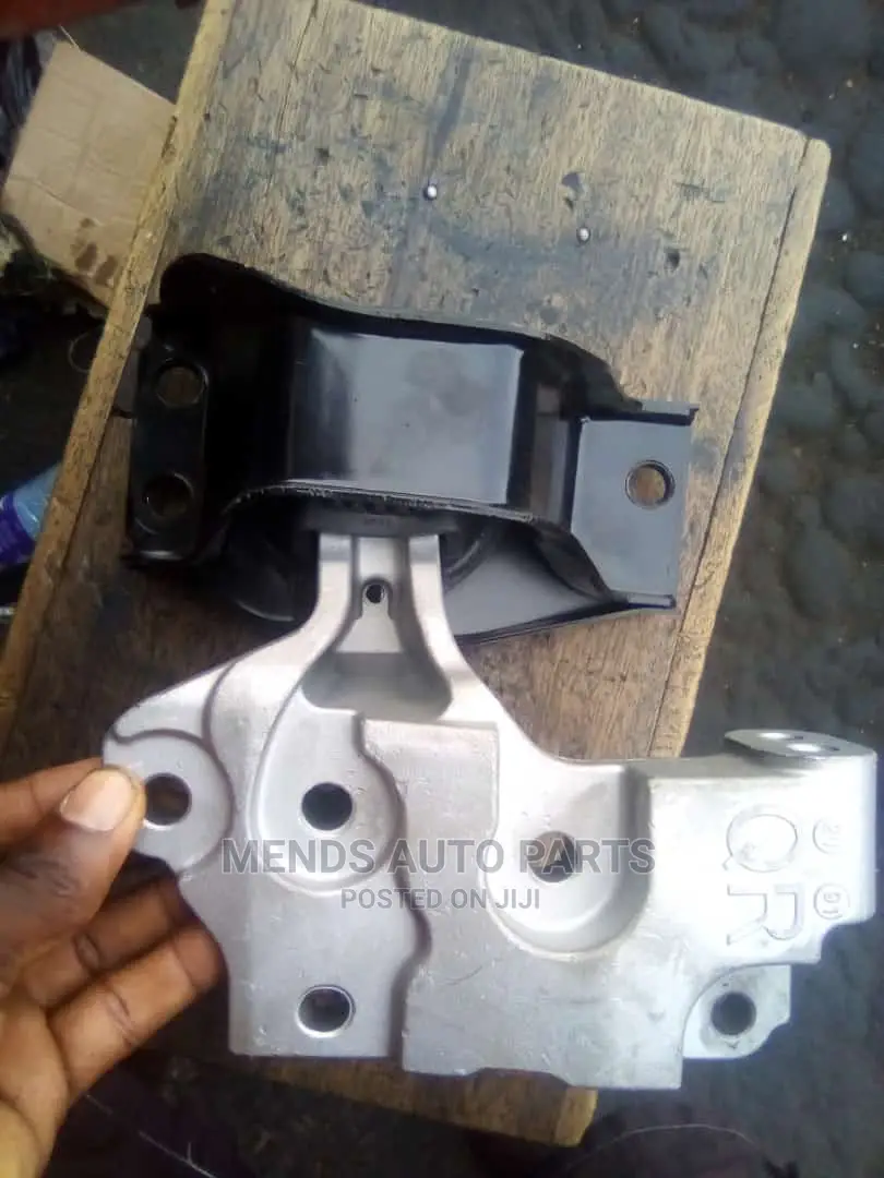 Nissan Rogue 2015 Engine Mount Original