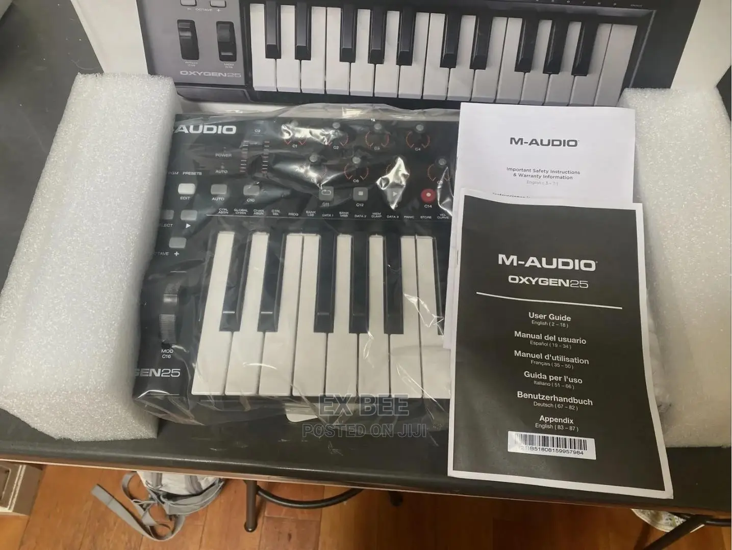 M Audio Oxygen 25 IV | USB Keyboard and Pad MIDI Controller