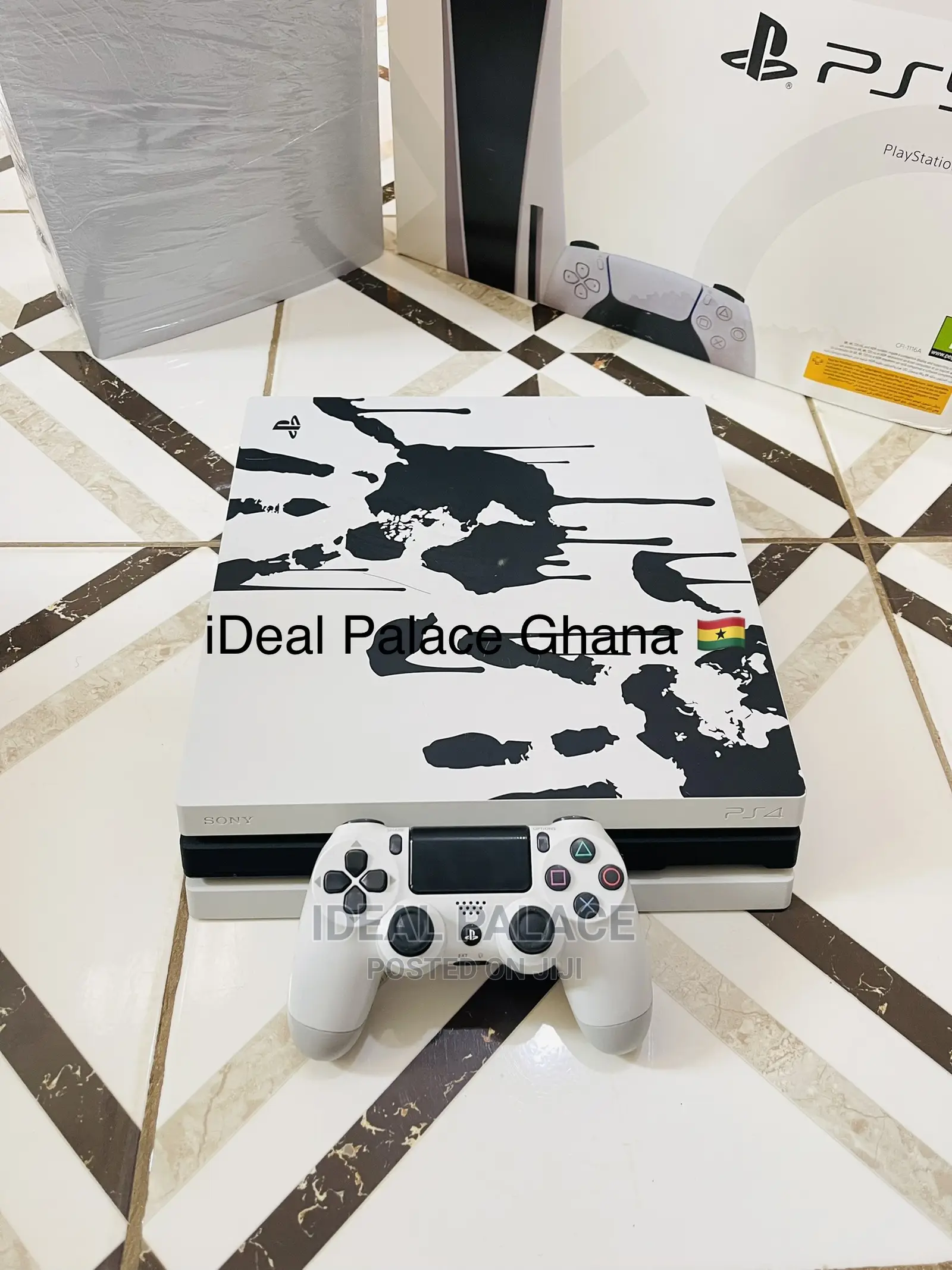 PS4 PRO 1TB Limited White and Black Edition