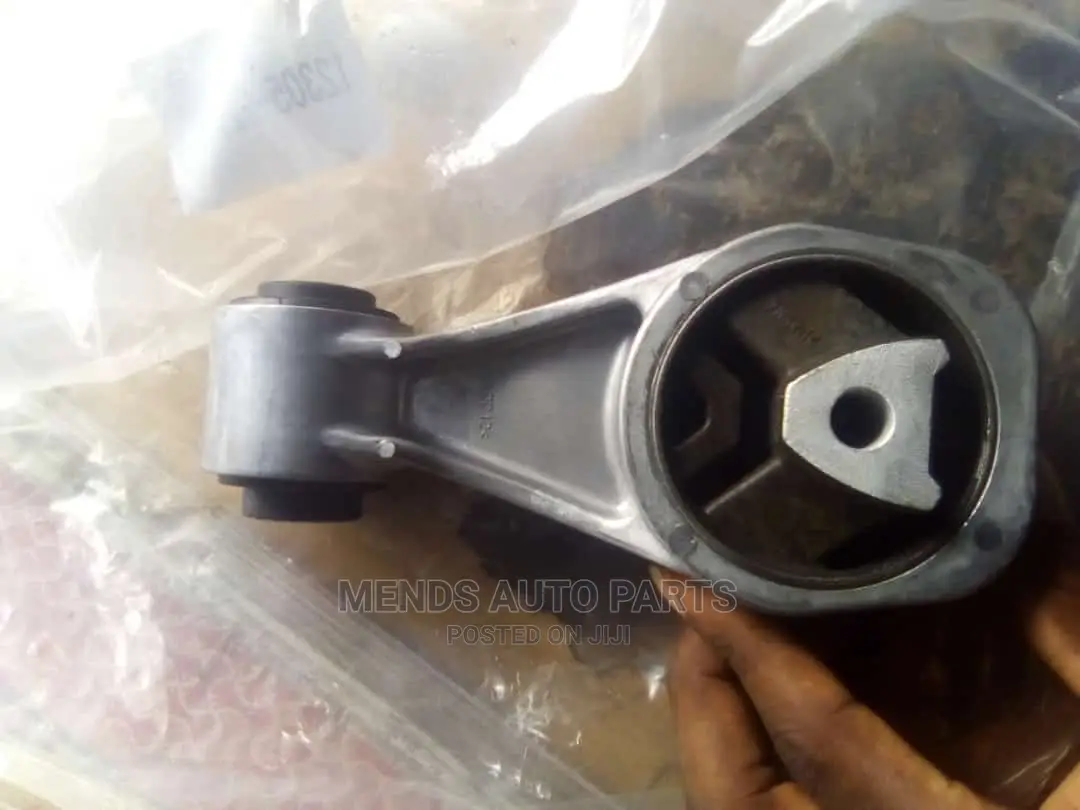 Nissan Juke Nissan Sentra Top Bar Engine Seat Mount