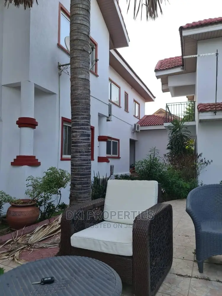 5bdrm House in Dki Properties, East Legon for Sale