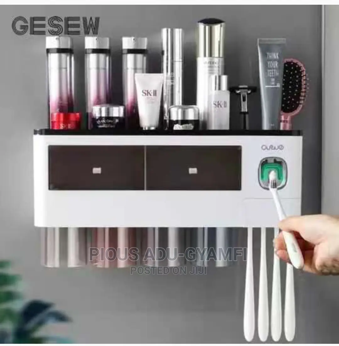 Ultra Modern Bathroom Organizer