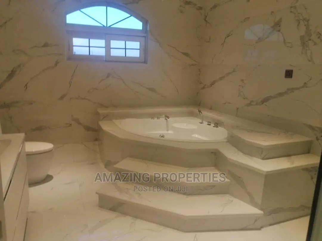 5bdrm House in 5 Bedrooms Self for Sale