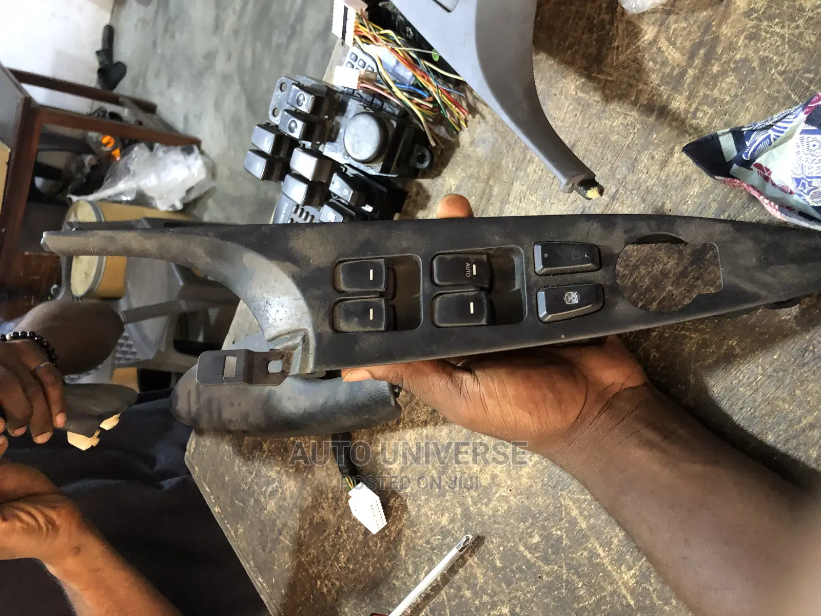 Hyundai Sonata 2011 to 2014 Master Switch Available
