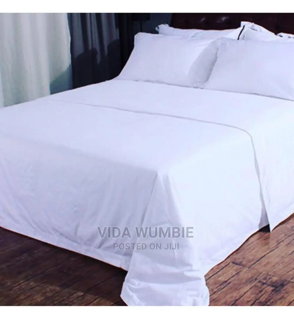 2 Flat Bedsheets 4 Pillow Cases
