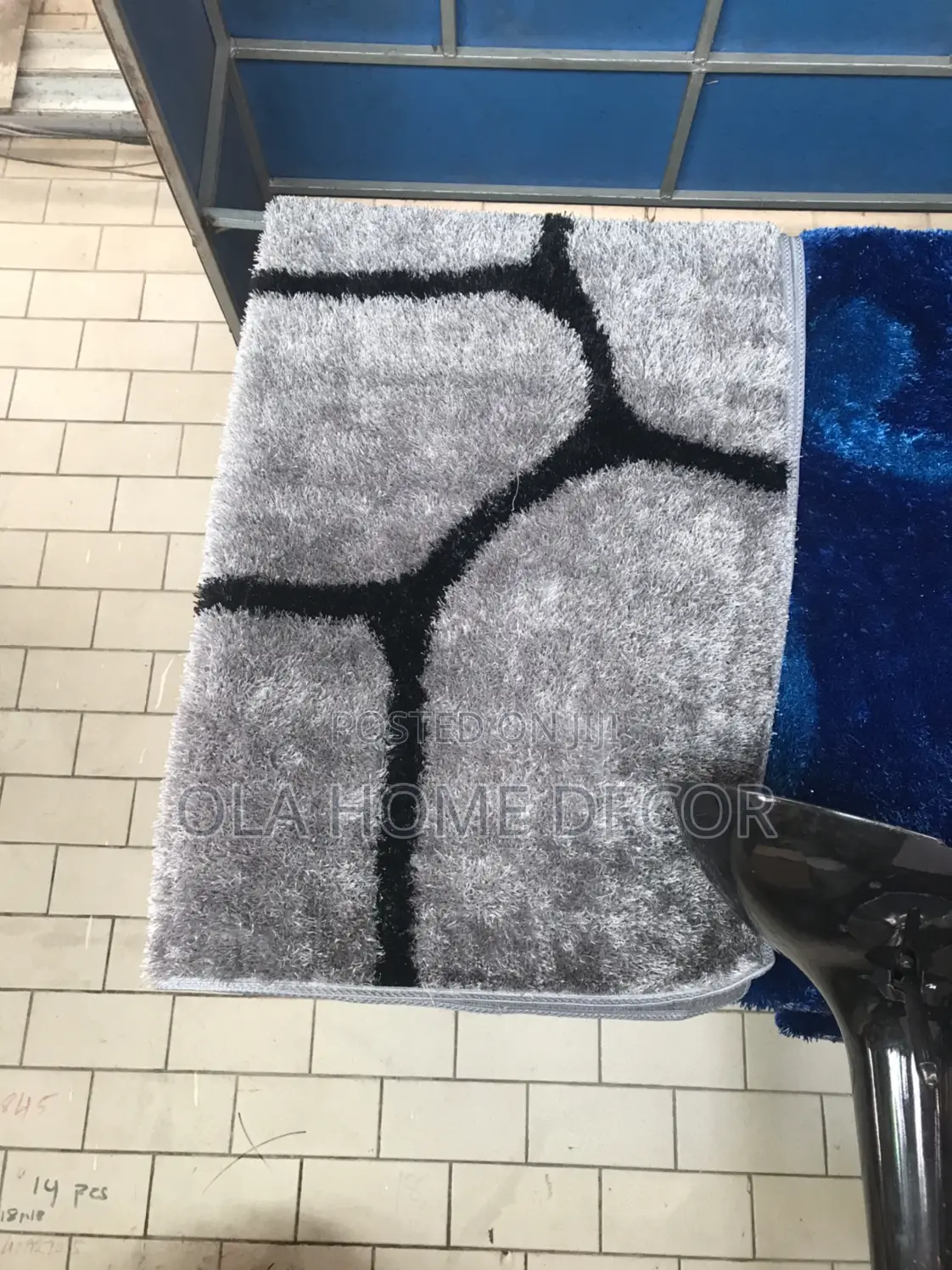 Center Carpet Wool-Rug