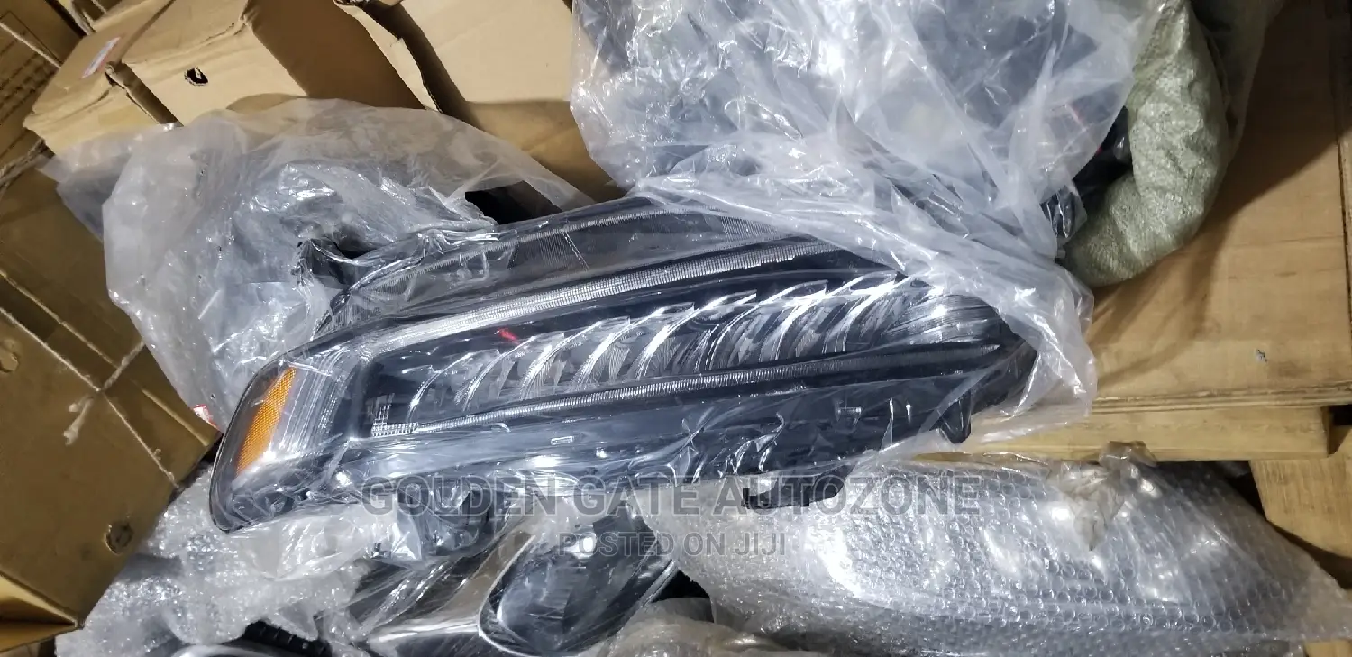 Honda Accord 2018 to 2022 Touring Headlight Pair