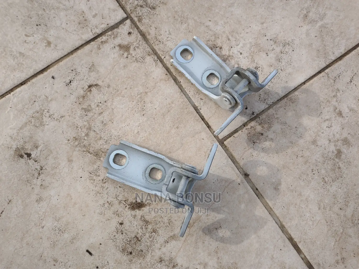 Chevrolet Cruze Door Hinges