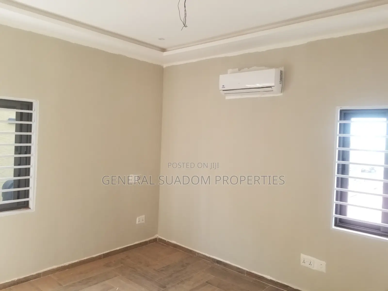 4bdrm Duplex in Suadom Properties, Coca Cola for Sale