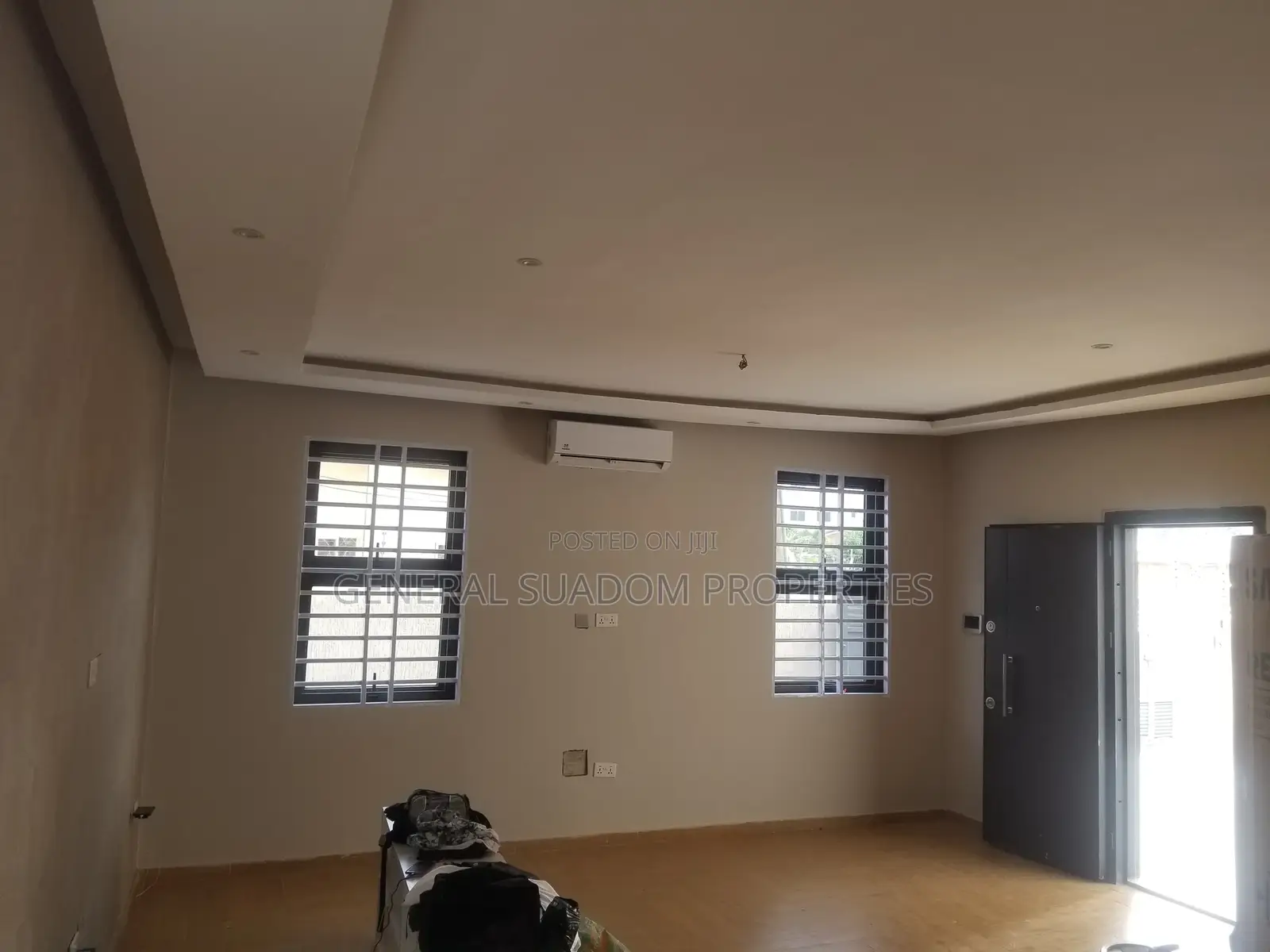 4bdrm Duplex in Suadom Properties, Coca Cola for Sale