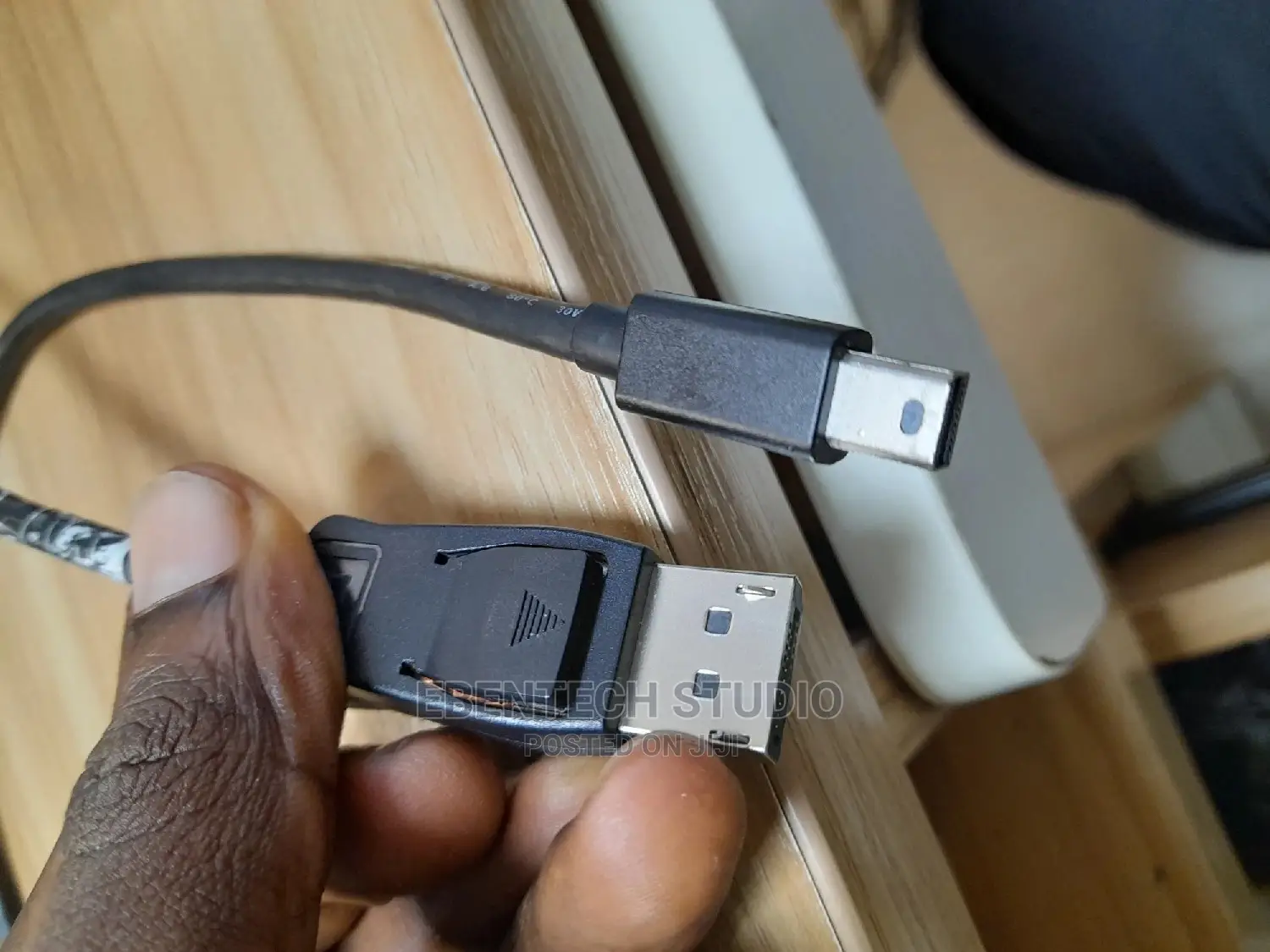 Mini DP (Display Port) to DP (Display Port) Cable