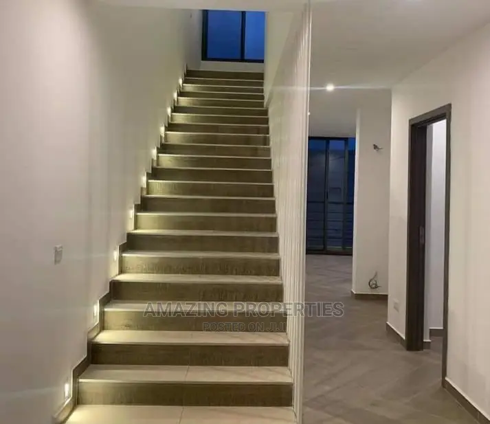 4bdrm Townhouse/Terrace in Airport Residential Area for Rent