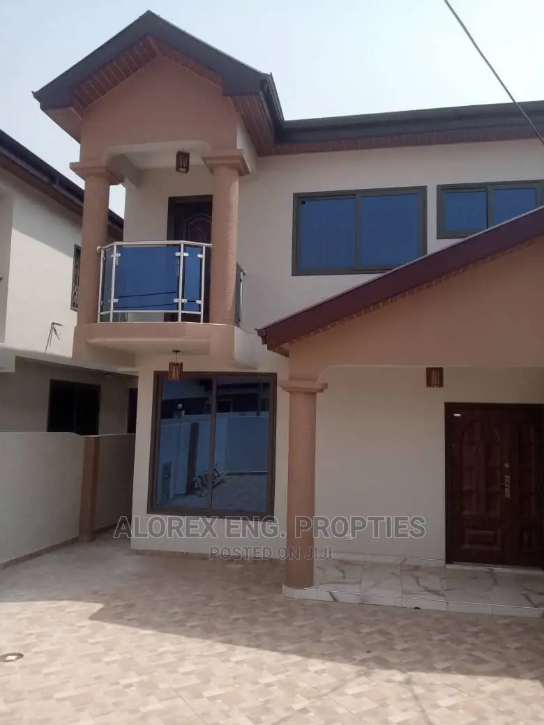 3bdrm House in Self Compound, Oyarifa for rent