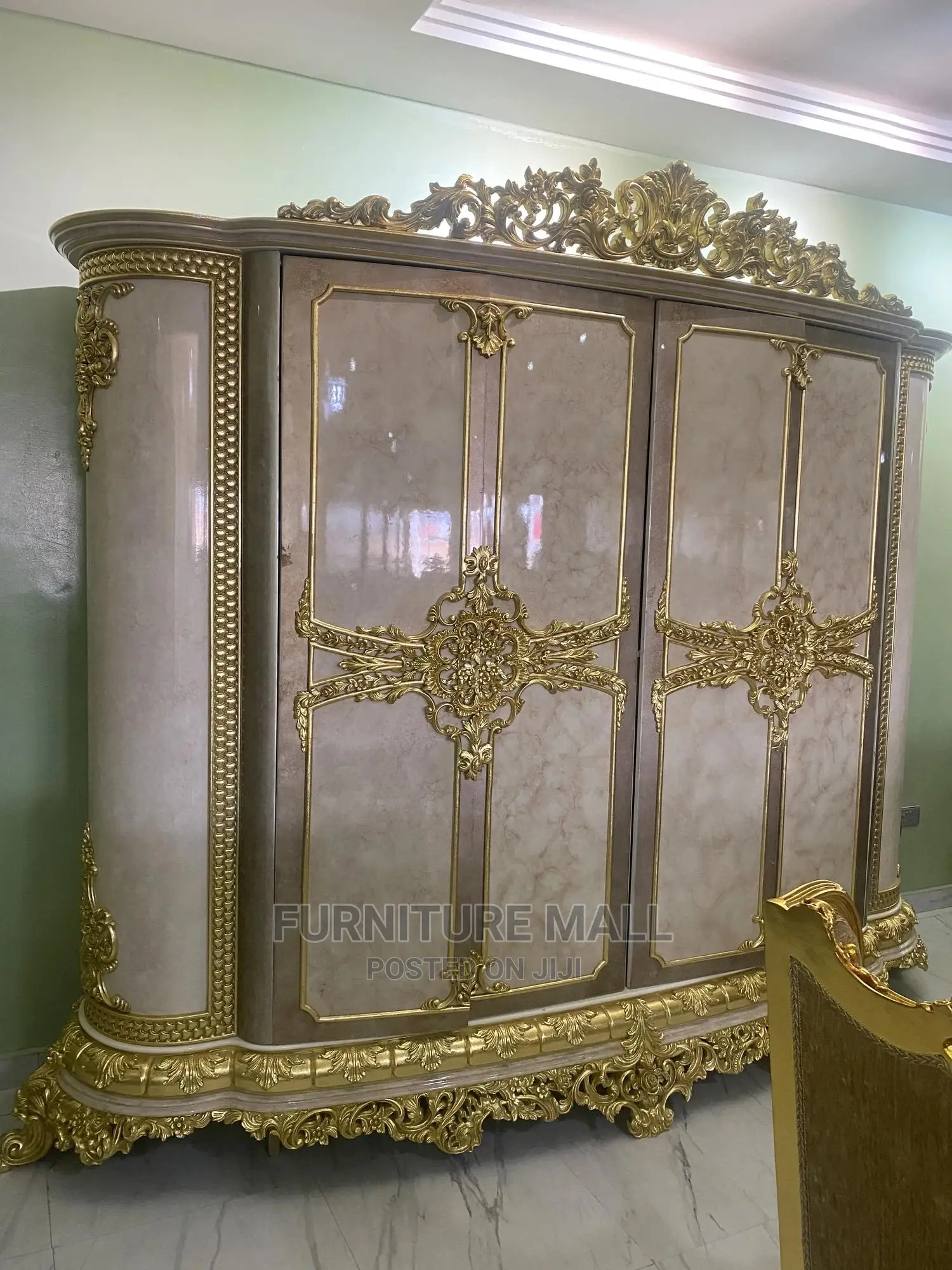 Golden Walk-In Wardrobe . Free Delivery 